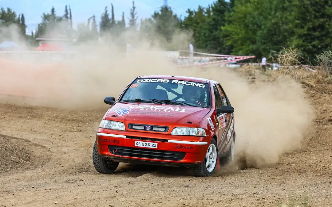 Upptäck adrenalinkicken med rallycross - En nybörjarguide illustration